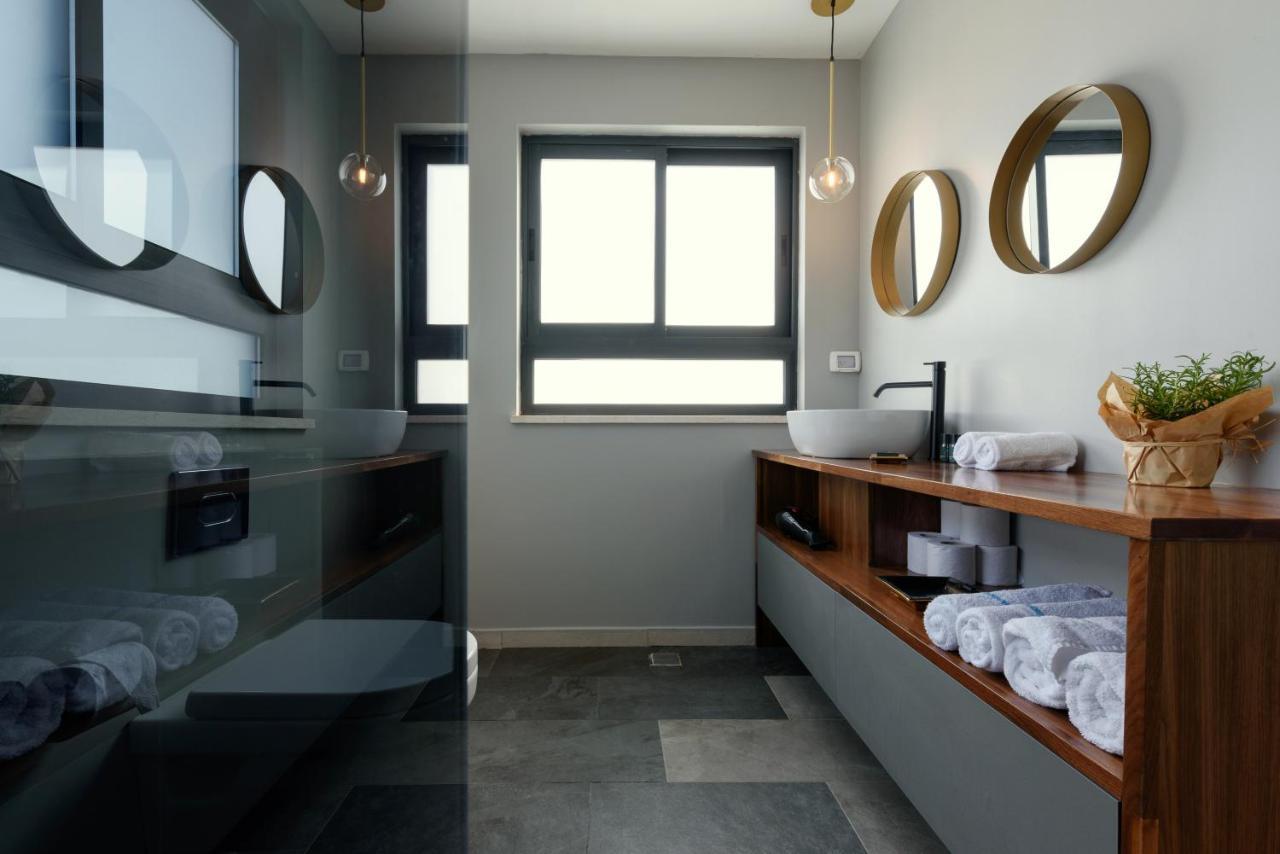 The Roof - By Sea Land Suites Tel Aviv Exterior foto